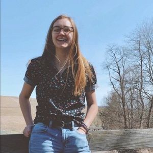 Meet your Posher, Neavah